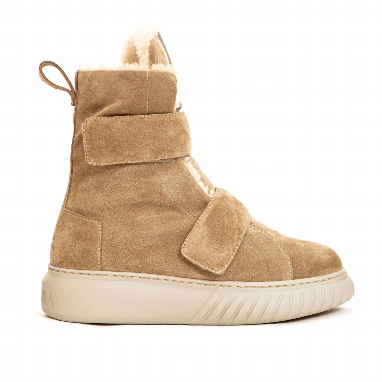 d058cb8f-4dac-4721-82e5-b76406084825-upscale_15k-1500x1500-70 Andia Fora - WOMEN'S THALIA MONTANE SHEARLING BOOT - Image 1