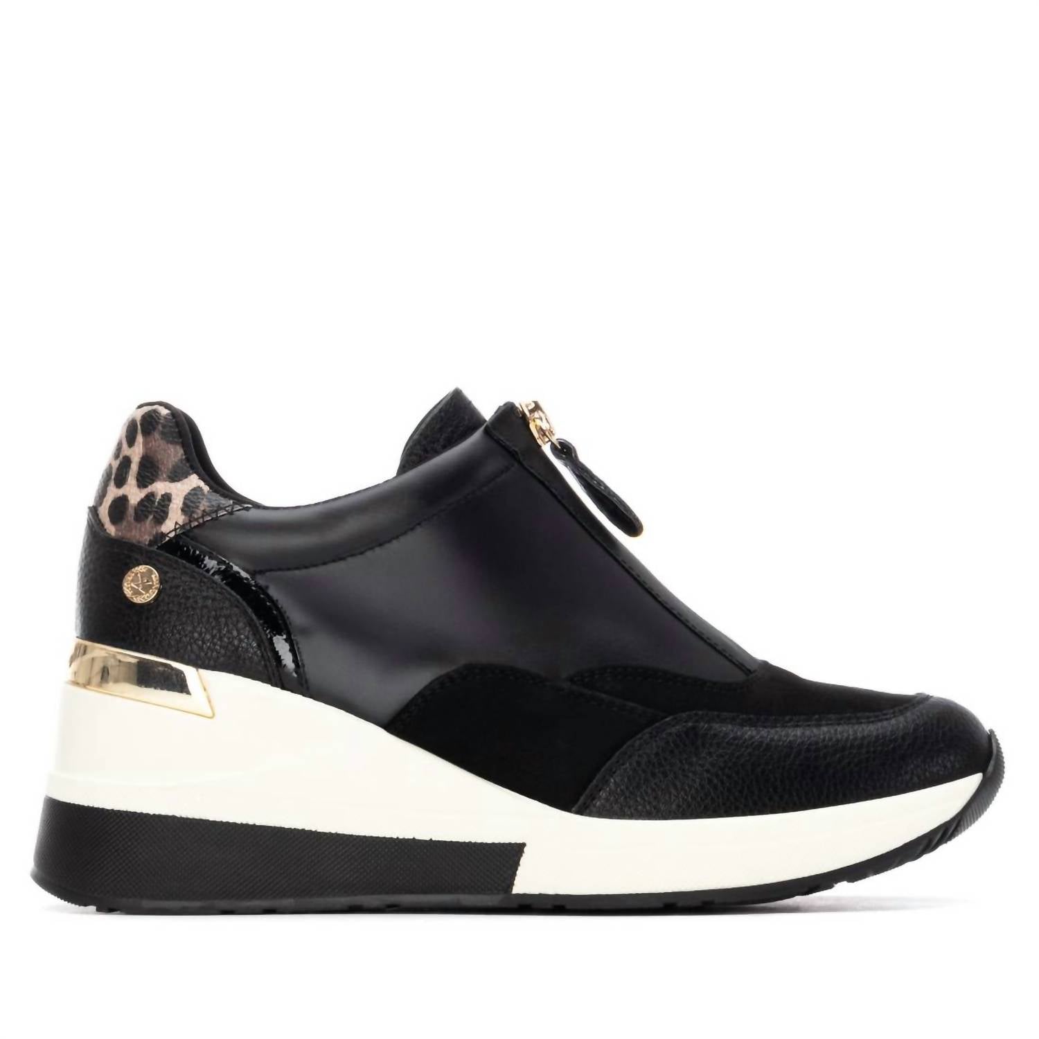 e2e56b82-b468-4823-a1f5-4b2157e0dc4c-upscale_15k-1500x1500-70 Xti - Women's 144655 Round Toe Sneakers - Image 1