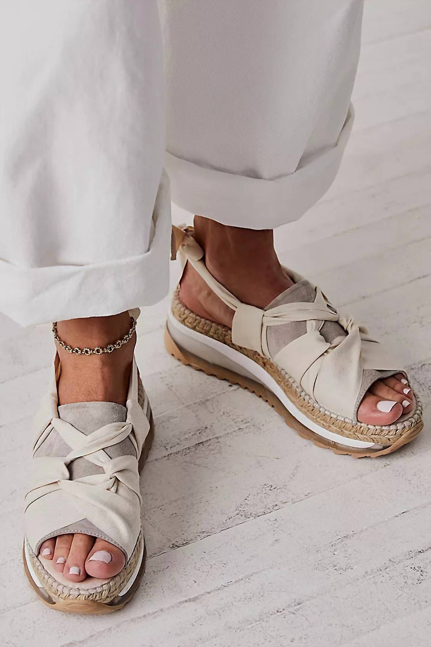 fabc072d-3a1f-43d7-a9c3-371bea32c3fa-upscale_15k-1500x1500-70 Free People - Women's Chapmin Sport Sandals - Image 1
